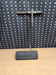 1991-1993 Dodge Ramcharger W250 D100 W150 AUTOMATIC BRAKE PEDAL CUMMINS 350 W250 - Picture 1 of 7