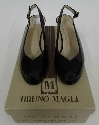 Tacones Bruno Magli Peek Toe negros forro superior beige 4 1/2 B cuero italiano Foto 1 de 4