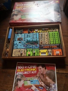 Science Fair 160 in One Electronic Project Kit Vintage educational toy 1982 wood - Picture 1 of 2