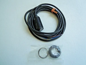 OMRON E2FA-TN11-L 10to30VDC PHOTOELECTIC SENSOR { NEW } - Picture 1 of 2
