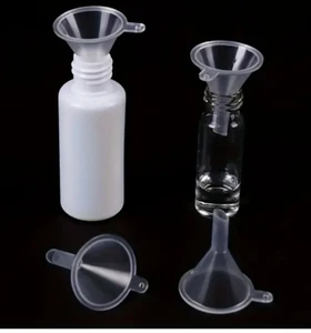 Mini embudos de plástico para botellas de llenado de aceite líquido de transferencia pequeño embudo transparente - Imagen 1 de 8