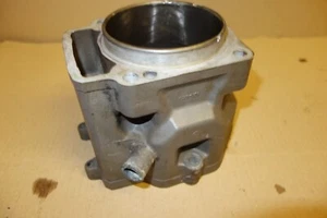 KTM DUKE 1 620 640 1995-99 Zylinder Lauf beschädigt - Bild 1 von 7