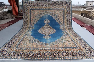 8x11 Vintage 'K-A-S-H-A-N' Rug – Blue Medallion Floral Wool Carpet. - Picture 1 of 10