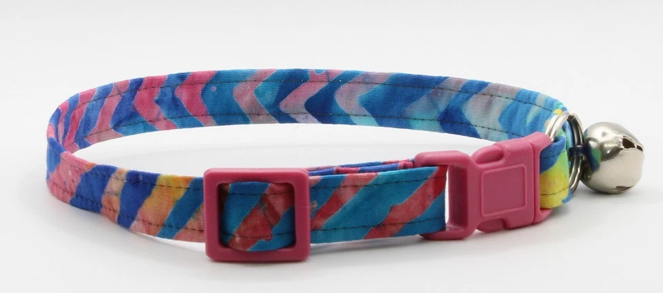 NEW HANDMADE BREAKAWAY SAFETY CAT COLLAR ~ Cotton Batik ~ Pink Buckle — 第 1/1 张图片