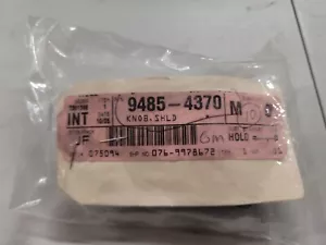 1993-1997 Chevrolet / Geo Prizm Seat Belt Adjuster Knob Charcoal Gray 94854370 - Picture 1 of 4