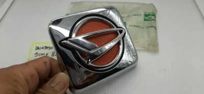 Daihatsu HIJET W55 EMBLEM Grille - NOS - OEM - JAPAN - Image 1 of 4