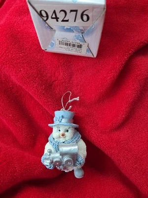 Ráfaga Encore Snow Buddies con adorno de motor de tren #94276 (529) con caja Foto 1 de 4