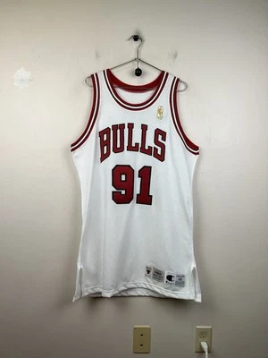 1995-96 CHAMPION CHICAGO BULLS #91 Dennis Rodman PRO CUT GAME JERSEY IN SIZE 46 - Image 1 of 4