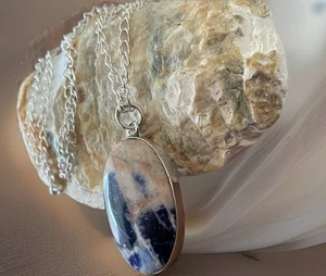 Sodalite Gemstone Pendant Necklace - 925 sterling silver Plated-Brand New - Imagen 1 de 3
