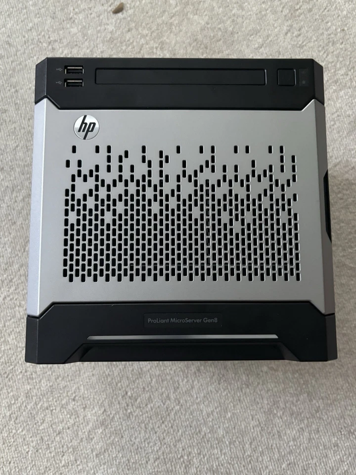 HP PROLIANT MICROSERVER GEN8, 16 GB RAM,4x 1TB HDD NO OS - Image 1 of 4