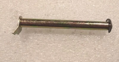 PERNO CAVALLETTO CENTRALE PIAGGIO RUNNER NRG LIBERTY 125x12  BUZZETTI 4304 1 PZ - Immagine 1 di 4