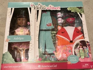 American Girl Wellie Wishers Ashlyn Doll & Accessory Set Backpack Pajama Outfit - Picture 1 of 6