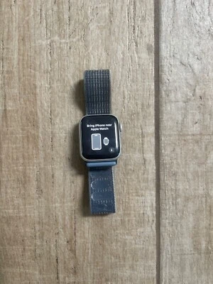  Apple Watch Series prata 44mm (celão e GPS) - Imagem 1 de 2