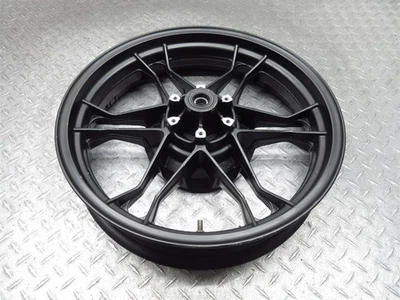 2019 17-20 Moto Guzzi V7 III 石后轮圈 17x3.5 直线真实视频 — 第 1/4 张图片