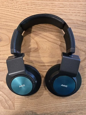 AKG K545 Auriculares Sobre la Oreja Alto Rendimiento Cerrados Traseros Foto 1 de 4