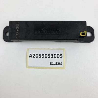 2014-2021 Mercedes-Benz C-Class W205 Keyless Go Antenna A2059053005 - image 1 of 4