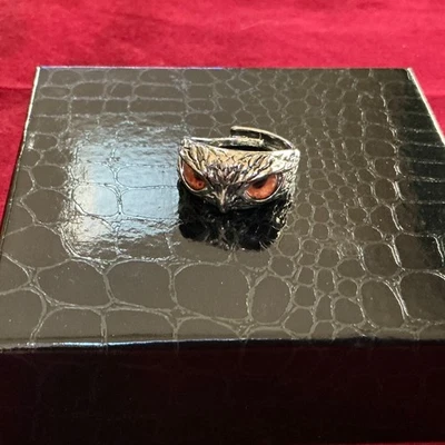 Piercing unissex coruja pássaro aço inoxidável olhos laranja tamanhos ajustáveis 5-10 - Imagem 1 de 3