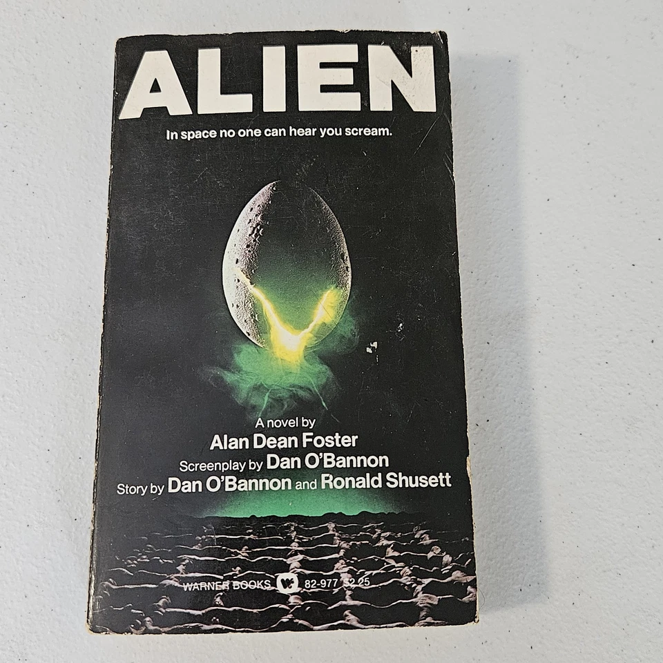 Alien by Alan Dean Foster 1979 Warner Paperback 1st Printing  - Image 1 of 4