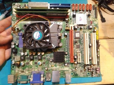 ECS A780GM-M3 Motherboard + AMD Sempron 140 CPU @2.7GHz+ 2GB RAM Combo - Image 1 of 4