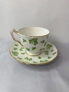 Vintage Aynsley Fine Bone China England Shamrock Clover Teascup & Saucer - Picture 1 of 20