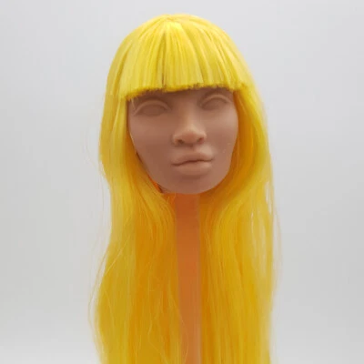 Moda realeza Amapola Parker Amiga Darla Daley Pelo Amarillo Cabeza de Muñeca Enraizada Foto 1 de 4