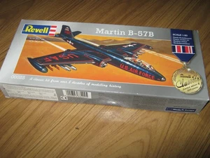 REVELL Martin B-57B Classics Limited Edition. Maßstab 1:80. Karton versiegelt. - Bild 1 von 2