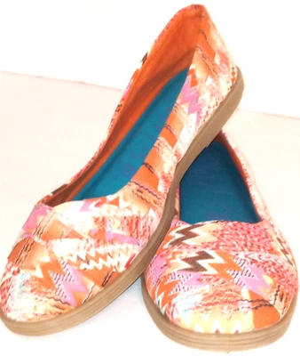 Zapatos planos de ballet sin cordones de tela abstracta multicolor Blowfish Malibu para mujer talla 6 Foto 1 de 4