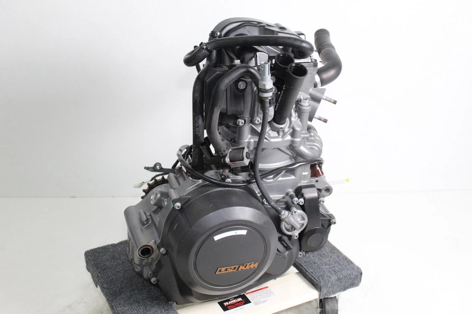 ДВИГАТЕЛЬ 2017 KTM 690 LC4 Duke - Изображение 1 из 4