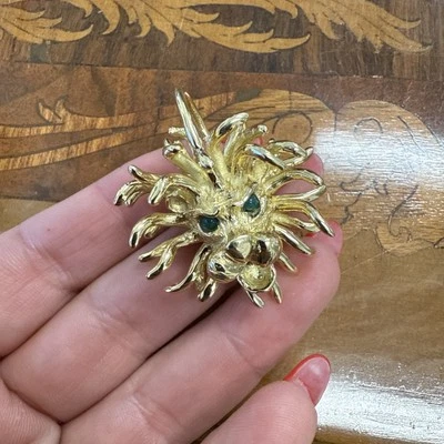 Colgante Cartier Vintage Oro Amarillo 18k y Crisoprasa León Medusa Leo Zodiaco Foto 1 de 4