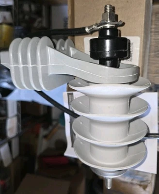 EATON CORPORATION URS10050PH51A1E UltraSIL Housed VariSTAR 10KV Surge Arrester - Image 1 of 4