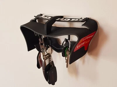 Portachiavi Ferrari / RedBull / Mercedes F1 DRS funzionante - Immagine 1 di 4