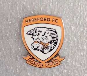 HEREFORD FC CLUB CREST LAPEL BADGE O - Picture 1 of 1