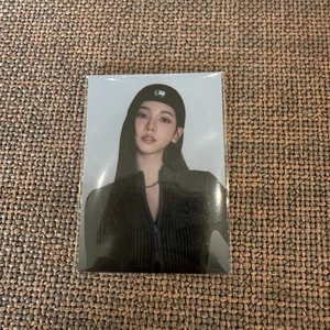 Karina X MLB Korea Exclusive Aespa Trading Card Limited Edition 100% Authentic - Bild 1 von 7