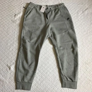 Nike Sportswear Tech Fleece Jogger Pantaloni Uomo Conici TG 3XL CU4495-063 Nuovi con etichette - Foto 1 di 9