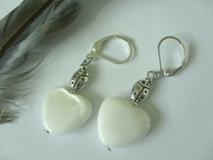 16 mm Perlmutt Herz Ohrringe Ohrhänger Earrings mit Maikäfer & Brisuren  - Bild 1 von 2