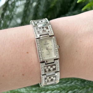 Victoria Wieck Floating Ice Crystal Watch - New Battery - Picture 1 of 6
