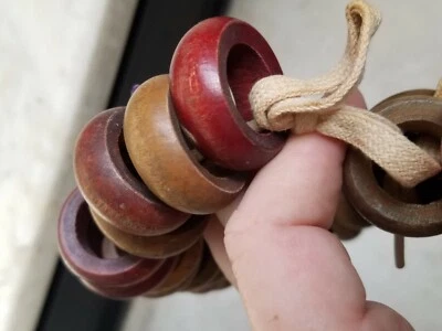 **Juego VINTAGE de 28 Anillos de Madera de Colores Shabby Chic Cortina de Ventana** Foto 1 de 4