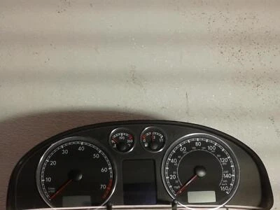 Medidor de velocímetro usado se adapta a: Volkswagen Passat Cluster 2004 MPH gasolina grado A Foto 1 de 4