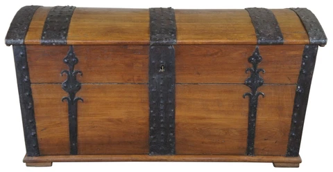 Antique Norwegian Colonial Oak Iron Bound Dome Top Sea Chest Immigrants Trunk Cover
