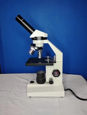 Este es un microscopio monocular National Max 20 vatios, tipo T, modelo 131. Foto 1 de 4