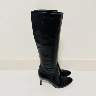 Botas Cole Haan para mujer 7 de cuero negro hasta la rodilla tacón de aguja de colección hechas en Italia Foto 1 de 4