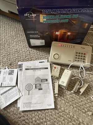 SKYLINK Wireless Alarm System Model SC-001 Panel And Wt-433 Remote READ DESC - Image 1 of 4