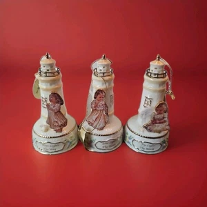 Juego de 3 adornos de reliquia de porcelana para faro Bradford "Lights the World", 2001 - Imagen 1 de 4