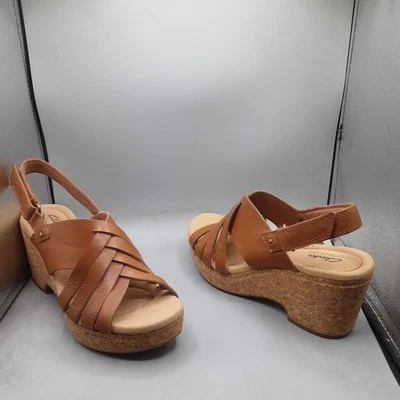 Sandalias Clarks Giselle Glow para mujer 9M cuero tostado con correa A37 Foto 1 de 4