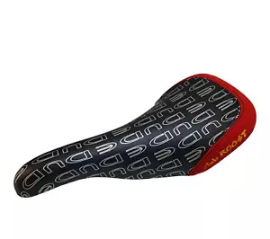 SELLA CICLO CORSA VINTAGE CLUB ROOST KEVLAR NERO ROSSO 316g CON MORSETTO - Bild 1 von 5