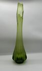 Vintage L.E. Vase balançoire en verre Smith vert 27 pouces de haut nervuré milieu du siècle MCM