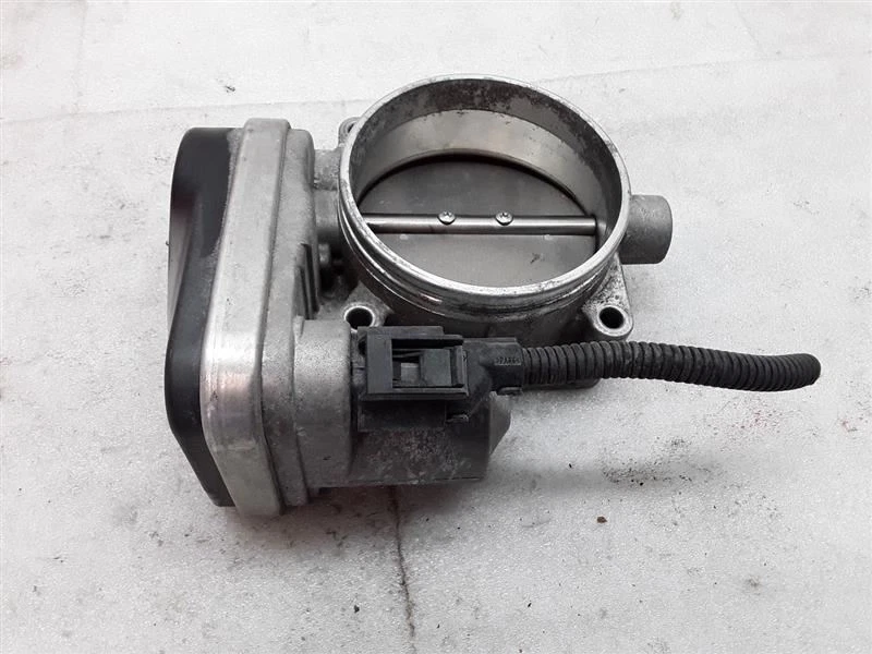 13547535308-02 carrocería del acelerador BMW 650i Z-7P 2006 Foto 1 de 4