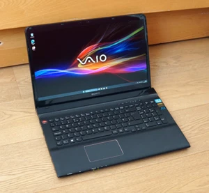 MASSIVE Sony VAIO SVE17 17.3" Laptop Core i7 AMD RADEON 8GB RAM 128GB SSD BluRay - Picture 1 of 13