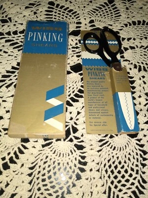 vintage Wiss pinking shears in box apears to be new - Image 1 of 3