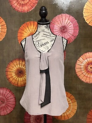 Halogen Woman’s Blouse  100% Silk Sleeveless Zipper Back Work Office Luxe Sz M - Image 1 of 4